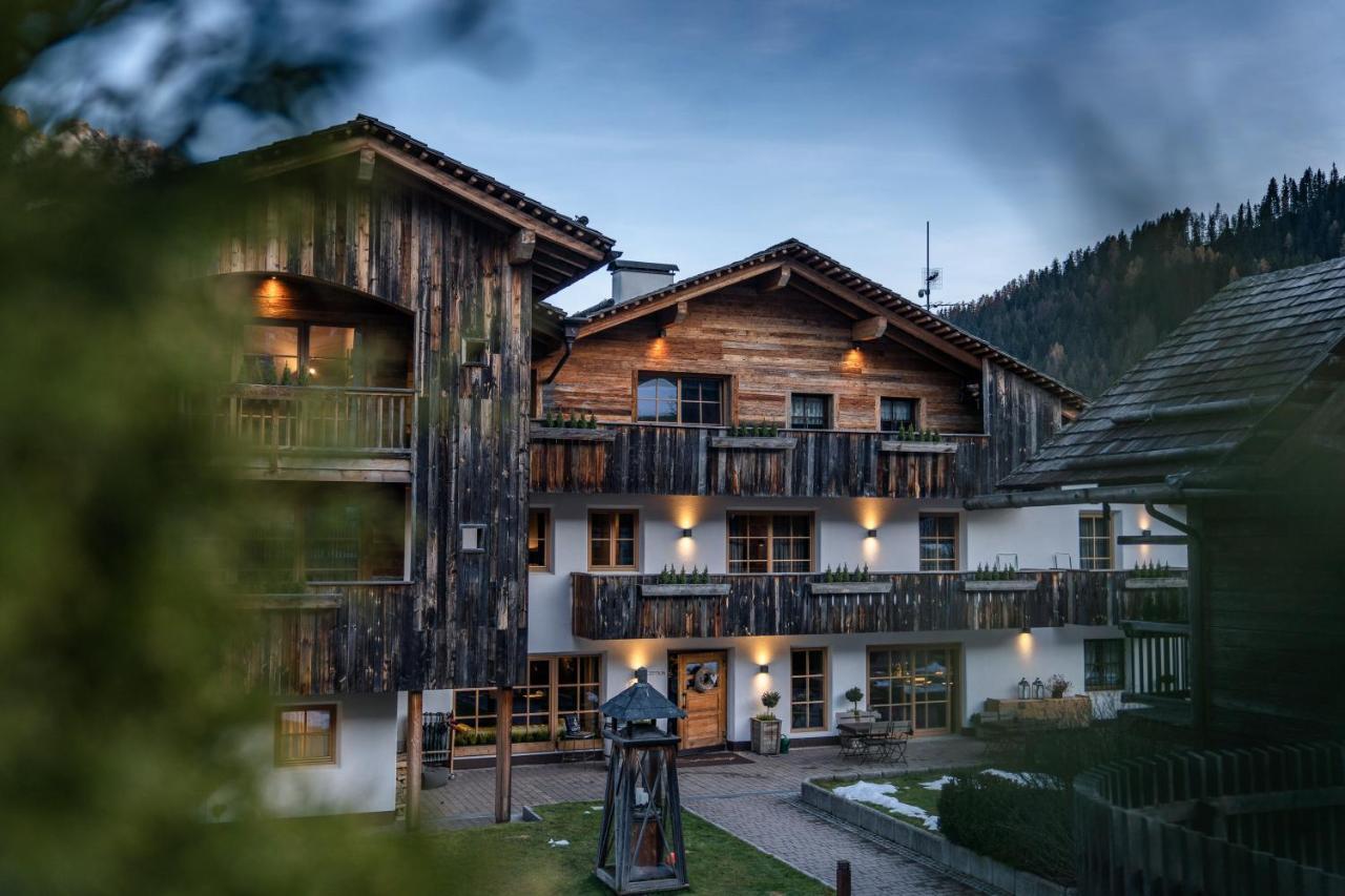 Sportony Mountain Lodges La Villa  Exteriör bild